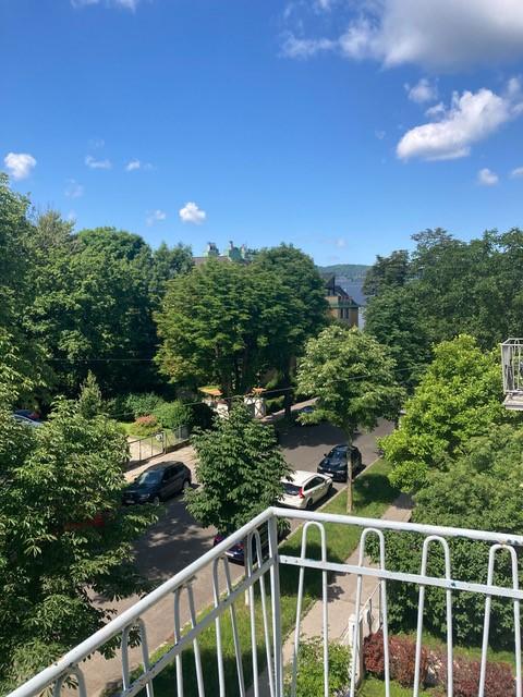 c Ausblick Balkon - 1130 Wien/Althietzing: Schöne Wohnung mit Balkon - beste Hietzinger Lage - ruhig und hell - Blick ins Grüne