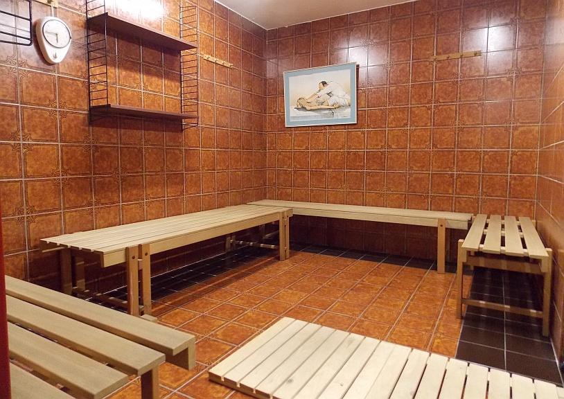 v Sauna Ruheraum - VERMIETET! Martinstraße: Gepflegte 2-Zimmer-Wohnung mit Eigengarten - inkl. Garagenplatz