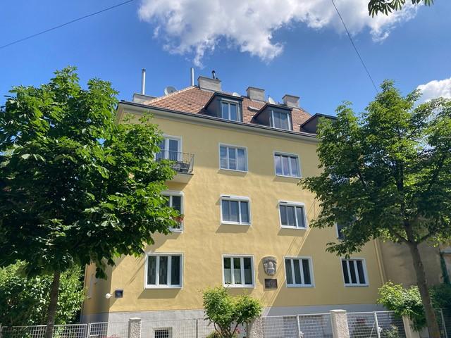 a Haus - 1130 Wien/Althietzing: Schöne Wohnung mit Balkon - beste Hietzinger Lage - ruhig und hell - Blick ins Grüne